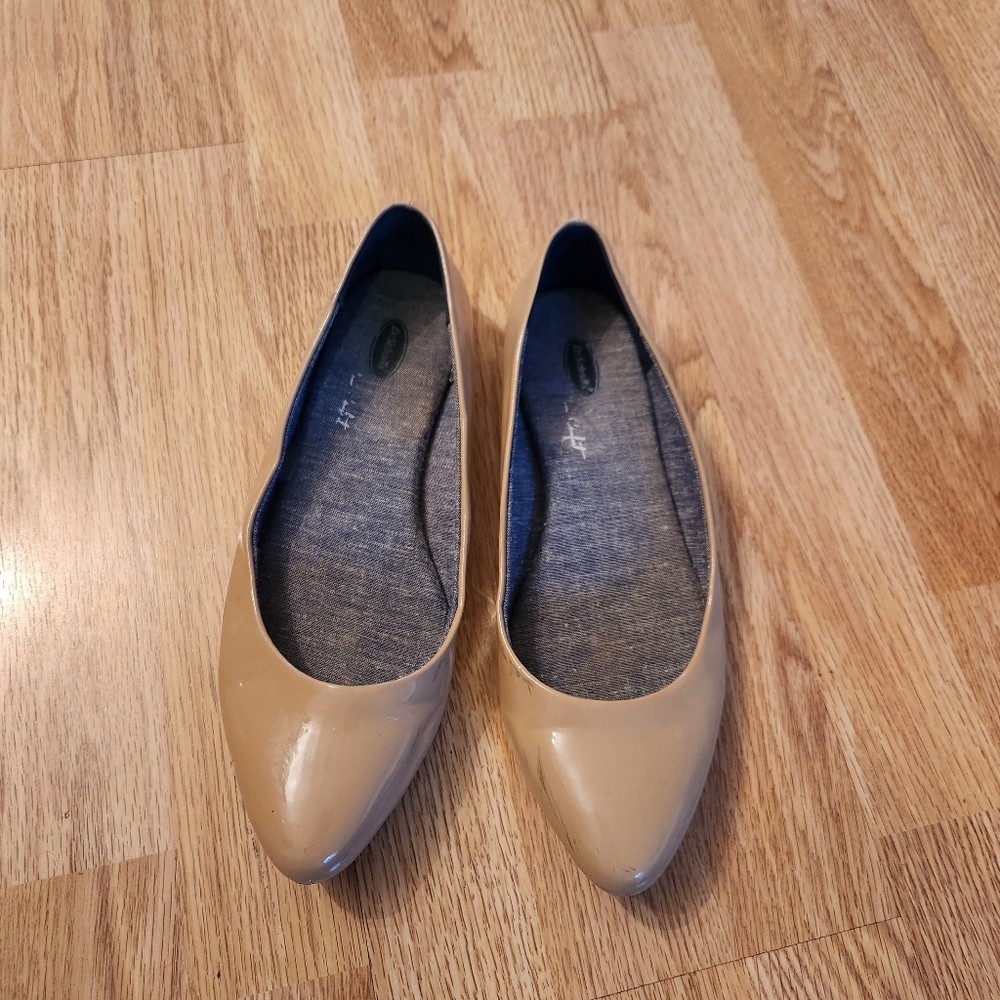 Nude flats